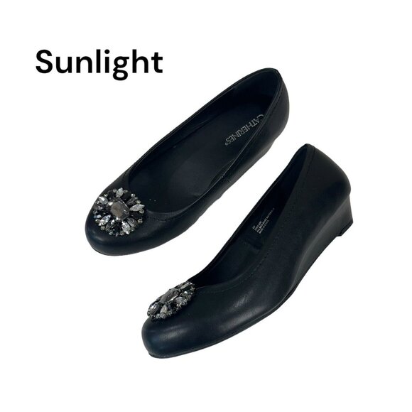 CATHERINES Women's 9 WIDE Black Wedge Slip On Shoes Comfy  Embellishment - Picture 2 of 10